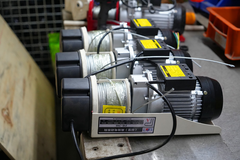 廣告條幅電動(dòng)吊鉤的使用年限